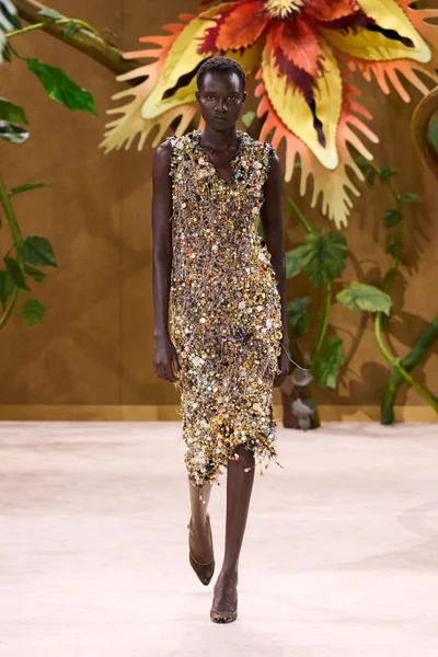Look 60